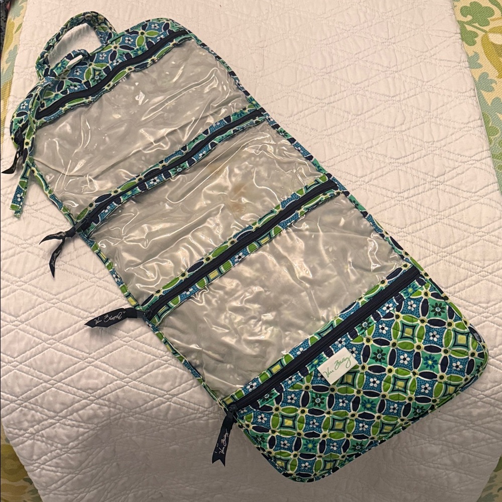 Vera Bradley Travel Organizer in Daisy Daisy